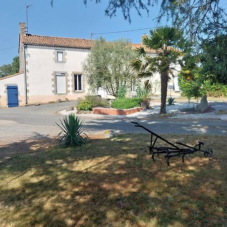 Bed and Breakfast Au Granit Bleu Faye-l'Abbesse Exterior foto