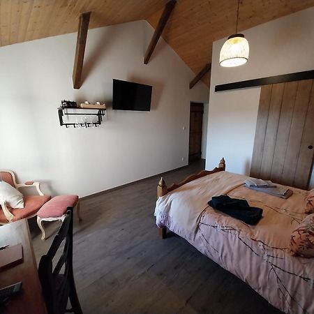 Bed and Breakfast Au Granit Bleu Faye-l'Abbesse Exterior foto